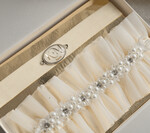 Panna Młoda  podwiązki ślubne kremowa delikatna podwiązka ślubna koronkowa podwiązka z ozdobnymi kamieniami, dwie podwiązki ślubne, podwiązka dla Panny Młodej z koronki z perełkami2