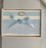 Panna Młoda  podwiązki ślubne podwiązka ślubna niebieska koronkowa i podwiązka z inicjałami Pary Młodej, dwie podwiązki ślubne, niebieska koronkowa podwiązka dla Panny Młodej0