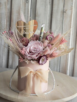  Prezenty dla Młodej Pary  flowerbox, kartki z życzeniami, pudełka na prezenty prezent dla Pary Młodej flowerbox z suszonych kwiatów, pomysł na wręczenie pieniędzy Parze Młodej, kwiaty dla Pary Młodej w pudełku, kompozycja z suszonych kwiatów 3