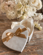  Prezenty dla Młodej Pary  flowerbox, kartki z życzeniami, pudełka na prezenty Pomysłowy prezent na ślub dla Młodej Pary welurowe serce opakowanie na prezent ślubny - skrzynka na pieniadze2