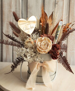  Prezenty dla Młodej Pary  flowerbox, kartki z życzeniami, pudełka na prezenty pomysł na prezent dla Pary Młodej flowerbox z suszonych kwiatów, pomysł na wręczenie pieniędzy Parze Młodej, kwiaty dla Pary Młodej w pudełku, kompozycja z suszonych kwiatów4