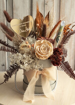  Prezenty dla Młodej Pary  flowerbox, kartki z życzeniami, pudełka na prezenty pomysł na prezent dla Pary Młodej flowerbox z suszonych kwiatów, pomysł na wręczenie pieniędzy Parze Młodej, kwiaty dla Pary Młodej w pudełku, kompozycja z suszonych kwiatów0