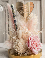  Prezenty dla Młodej Pary  flowerbox, kartki z życzeniami, pudełka na prezenty Pomysł na prezent ślubny dla Młodej Pary, pomysł na wręczenie pieniędzy Młodej Parze, co zamiast kwiatów fiolka na pieniądze, kwiaty w szkle, suszone kwiaty w kopule3