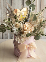  Prezenty dla Młodej Pary  flowerbox, kartki z życzeniami, pudełka na prezenty kwiaty dla Pary Młodej flowerbox z suszonych kwiatów, pomysł na wręczenie pieniędzy Parze Młodej, kwiaty dla Pary Młodej w pudełku, kompozycja z suszonych kwiatów 3