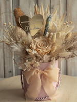  Prezenty dla Młodej Pary  flowerbox, kartki z życzeniami, pudełka na prezenty kwiaty dla Pary Młodej flowerbox z suszonych kwiatów, pomysł na wręczenie pieniędzy Parze Młodej, kwiaty dla Pary Młodej w pudełku, kompozycja z suszonych kwiatów0