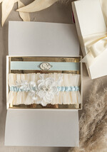 Prezenty dla Panny Młodej  podwiązki ślubne  Prezent dla Panny Młodej od Świadkowej, zestaw prezentowy na panieński, niebieska podwiązka dla Panny Młodej0