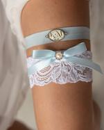 Prezenty dla Panny Młodej  podwiązki ślubne  Zestaw dwóch podwiązek ślubnych dla panny młodej w pudełeczku z kartką, box prezentowy na wieczór panieński, coś niebieskiego presonalizowana kornkowa podwiazka ślubna prezent od świadkowej dla panny młodej1