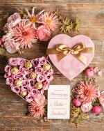 Prezenty dla świadków zestawy słodkości pudełka na prezenty welurowe pudełko flower box, prezent dla świadkowej, pudełko serce z kwiatami i czekoladkami0