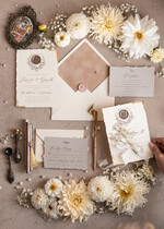 Zaproszenia ślubne Wydzierane Brzegi wyjątkowe zaproszenia ślubne, zaproszenia ślubne z płatkami zlota, zaproszenia slubne z gipsówką, rustykalne zaproszenia na ślub z gipsówką0