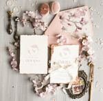 Zaproszenia ślubne Wydzierane Brzegi Wydzierane zaproszenia ślubne z płatkami złota, delikatne zaproszenia na ślub ze złotem, darte zaproszenie z płatkami złota, złote zaproszenia na ślub7