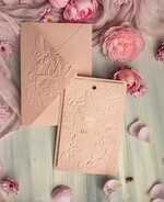 Zaproszenia ślubne z perełkami / tłoczeniem Różowe Zaproszenia Na Ślub, Nowoczesne Zaproszenia W Kolorze Rózowym, Zaproszenia Ślubne Ze Złotymi Literami, Eleganckie Zaproszenia Ślubne z tłoczonymi kwiatami0