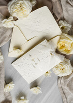 Zaproszenia ślubne z perełkami / tłoczeniem zaproszenia ślubne w kieszonce, eleganckie zaproszenia ślubne z jedwabną wstążką, tłoczone zaproszenia na ślub i wesele, tłoczone złote zaproszenie na ślub8