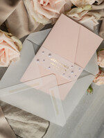 Zaproszenia ślubne z perełkami / tłoczeniem złocone zaproszenia ślubne z perełkami, eleganckie zaproszenie na ślub z perełkami i kalką, kalkowa obwoluta z perłami złocone zaproszenie na ślub cywilny4