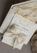 Zaproszenia ślubne z perełkami / tłoczeniem darte złocone zaproszenia ślubne z perełkami, różowe peonie zaproszenie na ślub z perełkam, rwane złocone zaproszenie na ślub cywilny perły i piwonie2