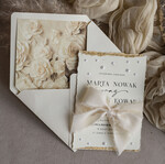 Zaproszenia ślubne z perełkami / tłoczeniem darte złocone zaproszenia ślubne z perełkami, różowe peonie zaproszenie na ślub z perełkam, rwane złocone zaproszenie na ślub cywilny perły i piwonie7