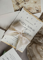 Zaproszenia ślubne z perełkami / tłoczeniem darte złocone zaproszenia ślubne z perełkami, różowe peonie zaproszenie na ślub z perełkam, rwane złocone zaproszenie na ślub cywilny perły i piwonie10