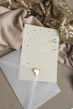 Zaproszenia ślubne z perełkami / tłoczeniem złocone zaproszenia ślubne z perełkami kalkowa koperta , minimalistyczne zaproszenie na ślub z perełkami i kalką, kalkowa koperta z perłami złocone zaproszenie na ślub cywilny perły14