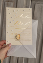 Zaproszenia ślubne z perełkami / tłoczeniem złocone zaproszenia ślubne z perełkami kalkowa koperta , minimalistyczne zaproszenie na ślub z perełkami i kalką, kalkowa koperta z perłami złocone zaproszenie na ślub cywilny perły0