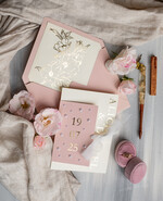 Zaproszenia ślubne z perełkami / tłoczeniem zaproszenia na ślub, nowoczesne zaproszenia ślubne z perełkami, perełkowe zaproszenie ślubne ze złotymi literami, eleganckie zaproszenia ślubne ze wstązką12