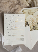 Zaproszenia ślubne z perełkami / tłoczeniem złocone zaproszenia ślubne z perełkami, kremowe róże zaproszenie na ślub z perełkam, złote zaproszenie na ślub cywilny perły i jedwabna wstazka6