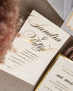 Zaproszenia ślubne z perełkami / tłoczeniem złote zaproszenia ślubne z perełkami, eleganckie zaproszenie na ślub w kalkowym etui, złocone zaproszenie na ślub cywilny perły, perełki na zaproszeniach ślubnych3