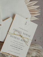Zaproszenia ślubne z perełkami / tłoczeniem zaproszenia ślubne z tłoczeniem, minimalistyczne zaproszenie na ślub złocone, suchy przetłok złocone zaproszenie na ślub cywilny perły12