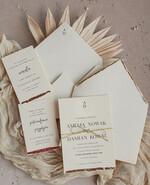 Zaproszenia ślubne z perełkami / tłoczeniem zaproszenia ślubne z tłoczeniem, minimalistyczne zaproszenie na ślub złocone, suchy przetłok złocone zaproszenie na ślub cywilny perły6