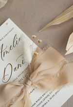 Zaproszenia ślubne z perełkami / tłoczeniem złocone zaproszenia ślubne z perełkami kalkowa koperta, boho zaproszenie na ślub z perełkami i kalką, kalkowa koperta vintage kwiaty z perłami, zaproszenie na ślub cywilny perły12