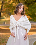 Panna Młoda Bolerka bolerka, narzutki, sweterki ciepłe bolerko z weluru, Welurowe Miekkie Bolerko Ślubne, Etola na jesienny ślub, Narzutka do sukni ślubnej z weluru, bolerko ślubne z weluru9