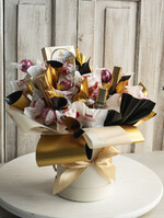 Prezenty dla Mamy flowerboxy, box ze słodyczami  prezent dla mamy, box dla mamy, słodki prezent dla mamy, kosz prezentowy dla mamy, zestaw słodyczy dla mamy, prezent na Dzień Mamy, upominek dla mamy, słodycze dla mamy2