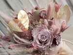 Prezenty dla Mamy flowerboxy, box ze słodyczami  prezent dla Mamy z okazji dnia Matki, kwiaty prezent dla mamy, kompozycja z suszonych kwiatów pomysł na prezent dla mamy, wieczne róże, flower box dla mamy4