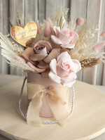 Prezenty dla Mamy flowerboxy, box ze słodyczami  kwiaty prezent dla Mamy z okazji dnia Matki, box kwiatowy dla mamy, kompozycja z suszonych kwiatów pomysł na prezent dla mamy, wieczne róże, flower box dla mamy5