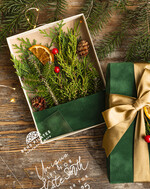 Prezenty Oferta dla Salonów BEAUTY voucher bozonarodzeniowy prezent Prezent dla klientek na święta Voucher, Voucher podarunkowy dla klientów salonu fryzjerskiego bożonarodzeniowy prezent voucher welurowe pudełko - lustrzany voucher na prezent dla niej1