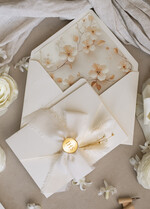 Zaproszenia na Komunię  dziewczynka  Eleganckie zaproszenia komunijne złocone, zaproszenia na komunię z kwiatami, złote zaproszenia na komunię9