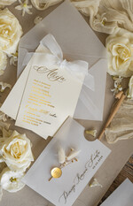 Zaproszenia na Komunię  dziewczynka  Eleganckie zaproszenia komunijne dla dziewczynki, zaproszenia na komunię z kwiatami, złote zaproszenia na komunię, zaproszenia na Pierwszą Komunię7