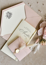 Zaproszenia na Komunię  dziewczynka  Podłużne różowe złocone zaproszenia na Komunię nowoczesne  Zaproszenia komunijne personalizowane1