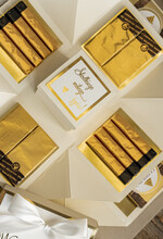  Prezenty dla Młodej Pary  Bomboniery Czekoladki Pomysłowe prezenty na ślub dla Pary Młodej- w co zapakować pieniądze na Ślub- bombonierka ślubna prezent dla nowożeńców6