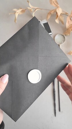 Zaproszenia ślubne Złote Glamour Poziome srebrne zaproszenia ślubne z lustrzanym monogramem, Kopertowe czarne zaproszenie na ślub srebrzone, zaproszenia na slub cywilny bieło czarne 1