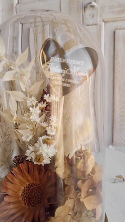 Prezenty dla Mamy kwiaty flowerboxy prezent na dzień mamy, kwiaty w szklanej kopule, pomysł na prezent dla mamy, Szklana kopuła dekoracja suszone kwiaty, Suszone Kwiaty W Szkle1