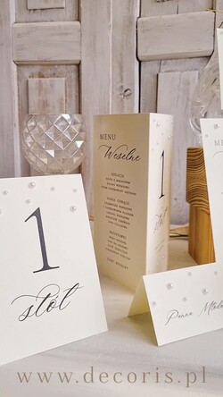 Zawieszki na butelki glamour złote ślubne zawieszki na alkohol, zawieszki na butelkę z perełkami, rózne treści na zawieszkach ślubnych, zawieszki ze złotymi literami i perełkami1