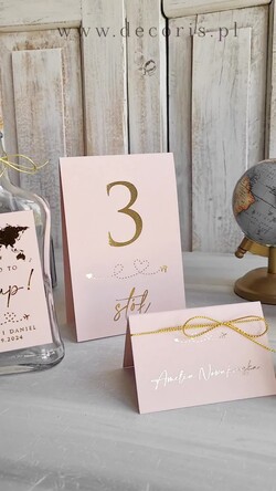 Winietki botaniczne podróżnicze  eleganckie winietki na stół weselny wizytówki ślubne, winietki z motywem podróżniczym, mapa świata na winietkach na stoły weselne, fajny pomysł na winietki, dekoracja stołów weselnych 1