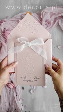 Zaproszenia ślubne z perełkami / tłoczeniem zaproszenia ślubne w kieszonce, eleganckie zaproszenia ślubne z jedwabną wstążką, tłoczone zaproszenia na ślub i wesele, tłoczone złote zaproszenie na ślub1