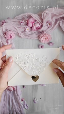 Zaproszenia ślubne z perełkami / tłoczeniem Eleganckie Zaproszenia Na Ślub, Nowoczesne Zaproszenia W Kolorze Różowym, Zaproszenia Ślubne Ze Złotymi Literami, Eleganckie Zaproszenia Ślubne z tłoczonymi kwiatami1