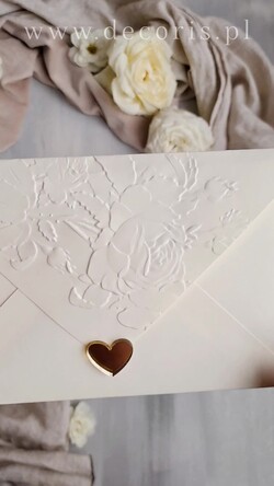 Zaproszenia ślubne z perełkami / tłoczeniem eleganckie ślubne zaproszenia, kremowe  zaproszenia ślubne, złote tłoczone zaproszenia ślubne, zaproszenia na ślub z tłoczonymi kwiatami 1